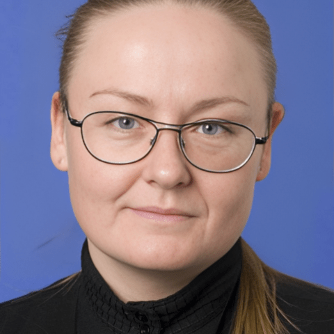 Stefanía P Bjarnarson